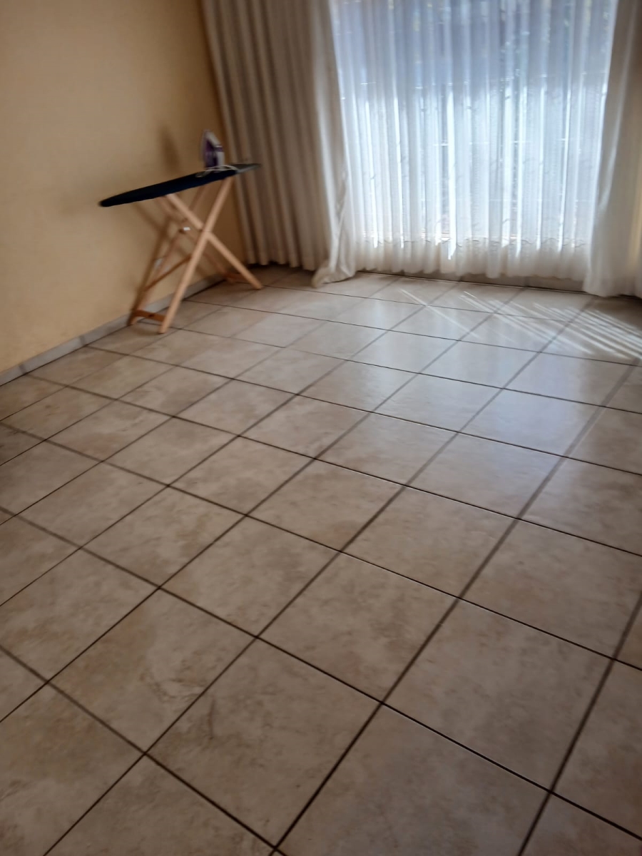 3 Bedroom Property for Sale in Mohadin North West